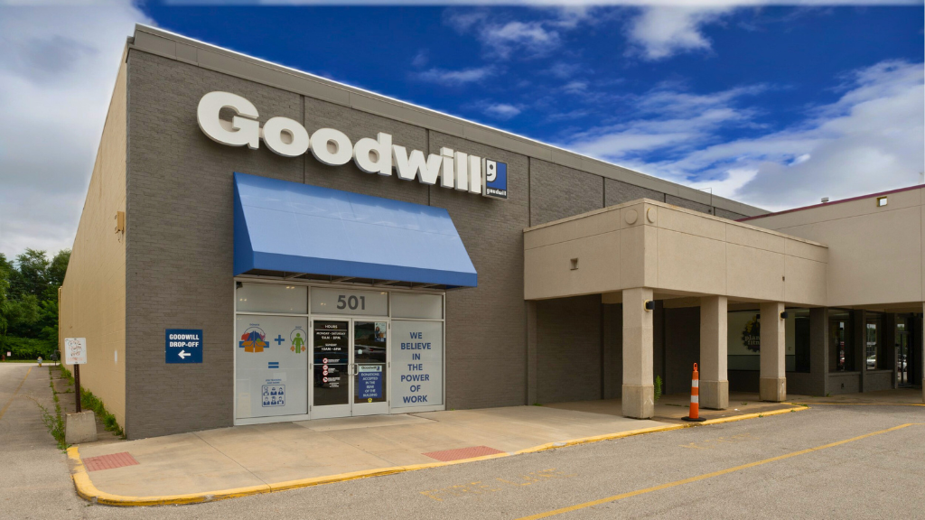 Goodwill Tallmadge retail storefront