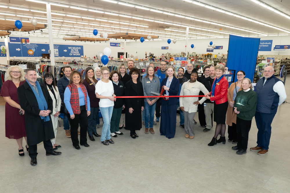 Ribbon Cutting for the Wadsworth Goodwill
