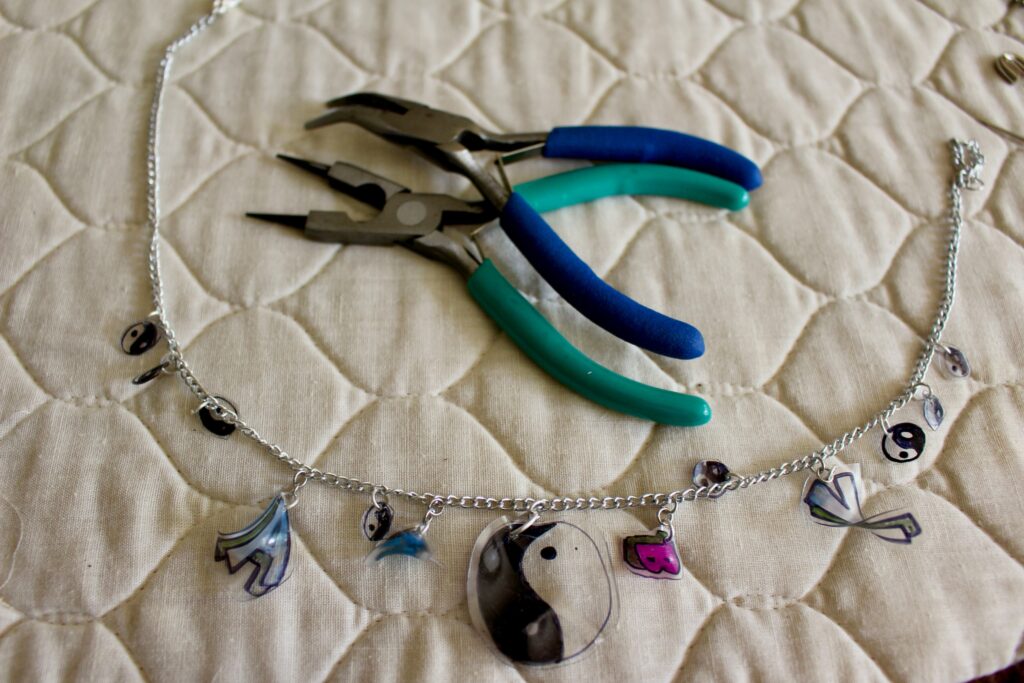 Jewellery With Shrinky Dinks and Doming Resin : 6 Steps - Instructables