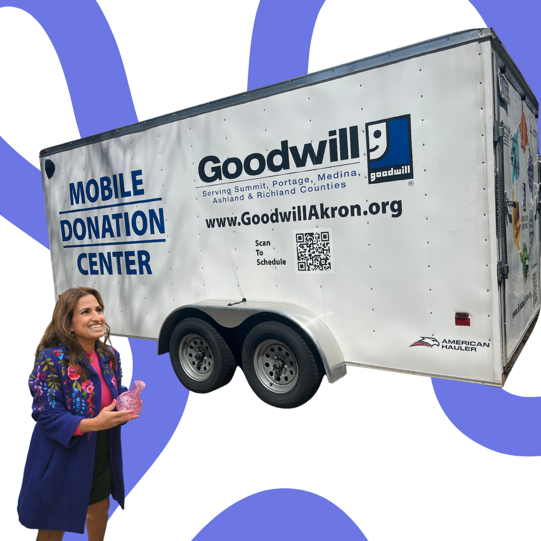 Donor and mobile donation center trailer